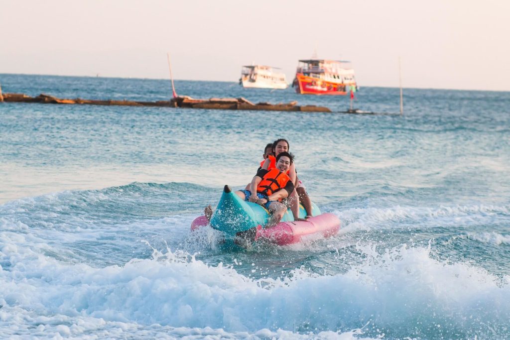 Activité nautique : bouée à Théoule-sur-Mer